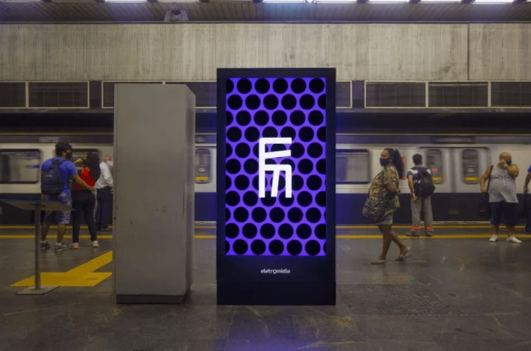 Eletromídia expande operações com aquisição da 4yousee, reforçando atuação em Digital Signage e Analytics