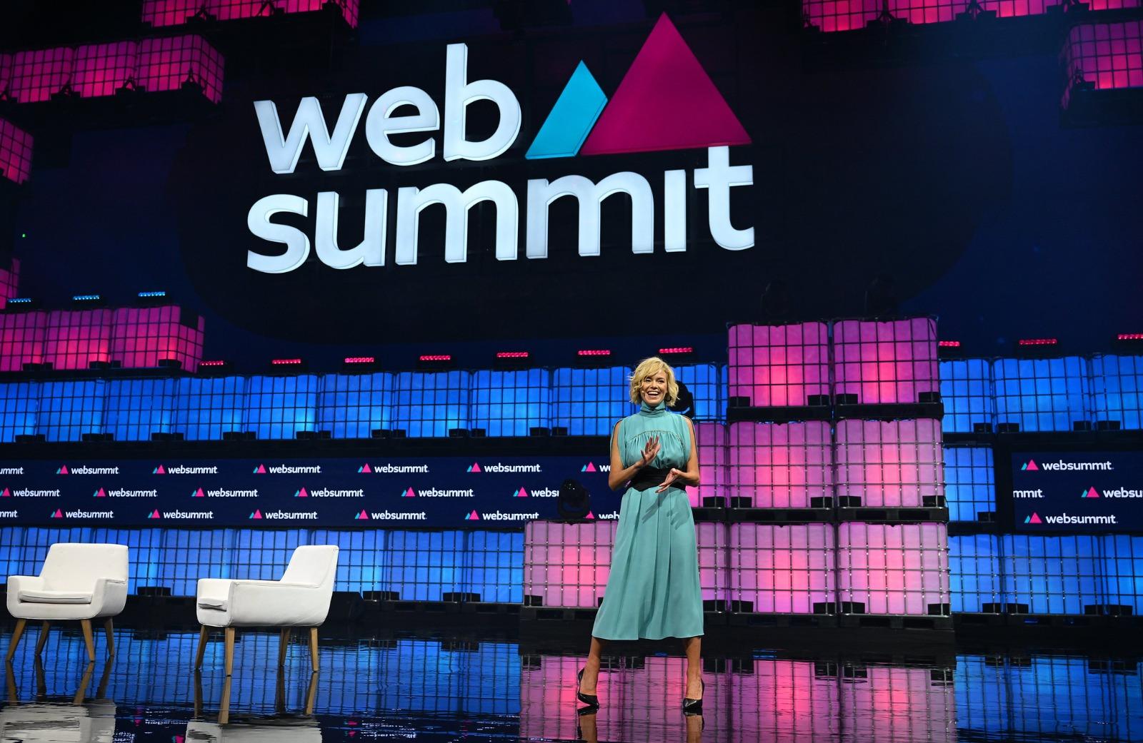 Um Espetáculo de Diversidade e Tecnologia no Web Summit 2023