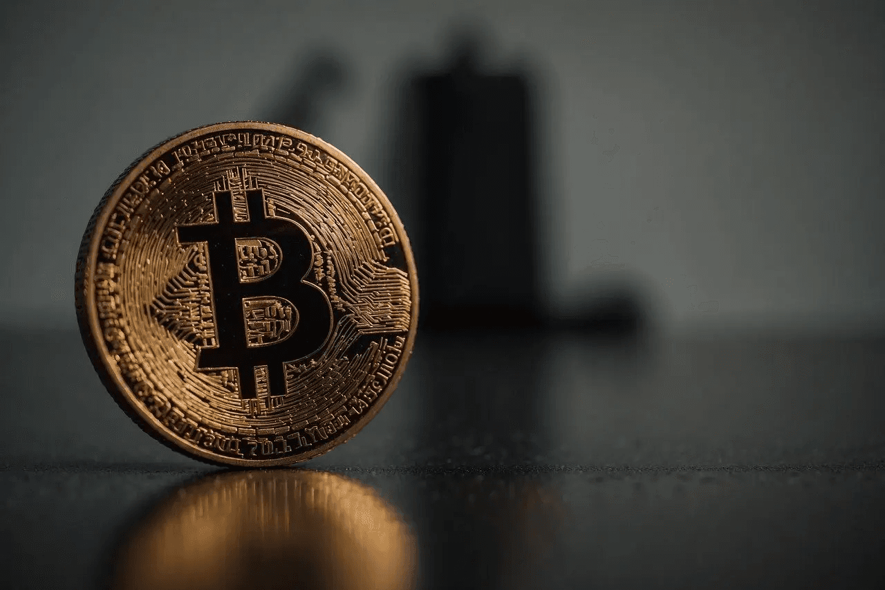 Bitcoin atinge US$ 67 mil impulsionado pelas eleições nos EUA