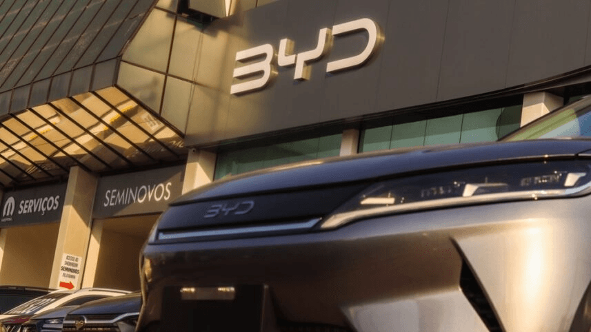 BYD apresenta bateria de recarga rápida e ações atingem novo recorde