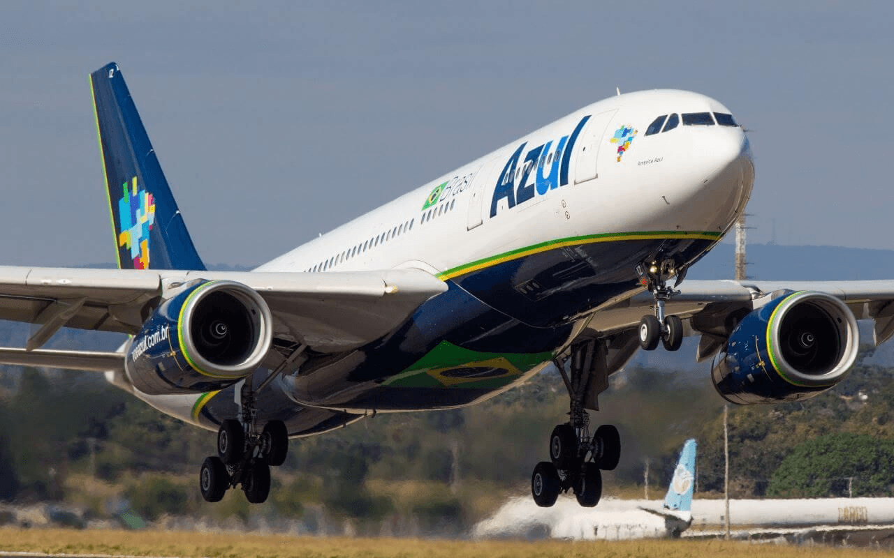 Azul acelera plano de reestruturação com oferta de ações de até R$ 4,1 bilhões