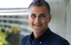 Apple, Kevan Parekh, novo CFO, Luca Maestri, finanças Apple, Tim Cook, expansão financeira, gestão financeira, transição de liderança, big tech