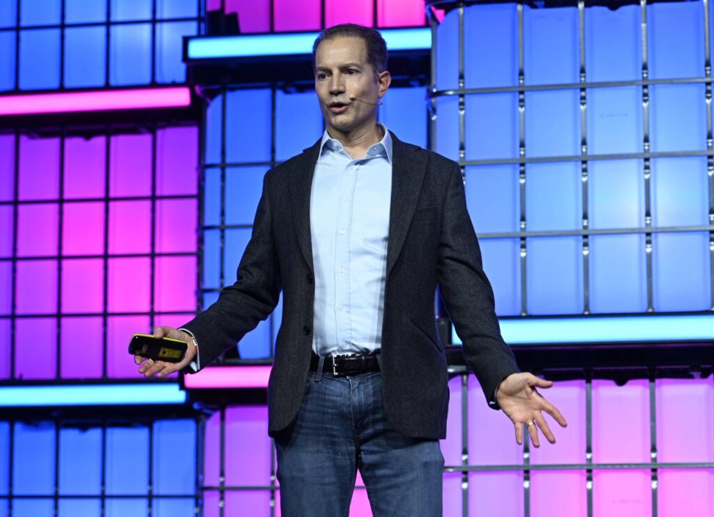 ocê acredita que o futuro da IA é contexto ou volume?